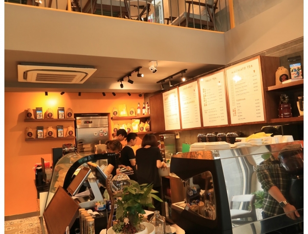 YAN COFFEE & TEA 240 NGUYỄN TRI PHƯƠNG - QUẬN 10