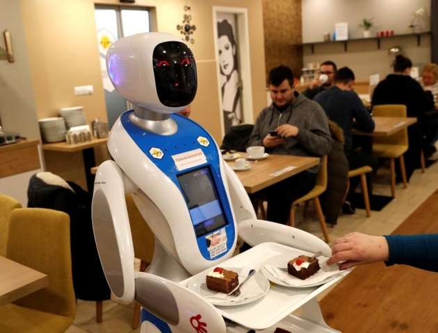 Công Nghệ Đột Phá Trong Kinh Doanh Nhà Hàng Năm 2025