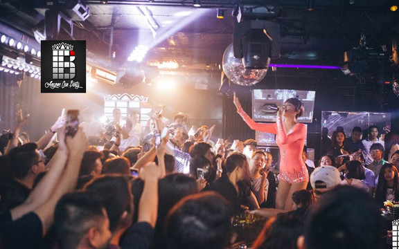 Khám phá 5 địa điểm nightlife HOT nhất Hà Nội cho ngày cuối tuần